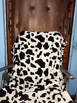 USA4SQUIRT from StripChat is Freechat