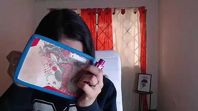 vale_miel from StripChat is Freechat