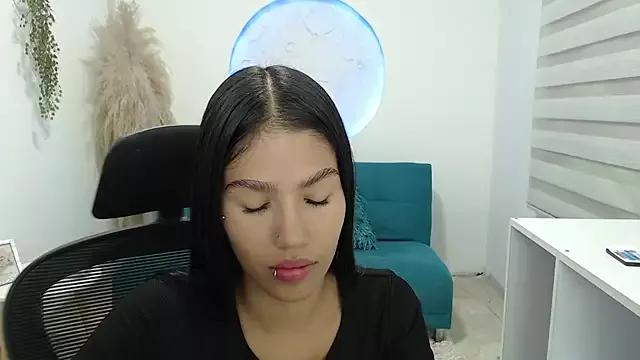 valeria-duarte from StripChat is Freechat