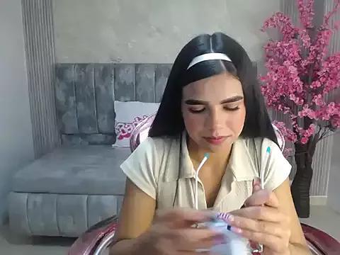 valerie2005_s from StripChat is Freechat