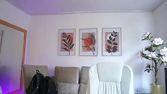 Try our streaming cams variety and talk on a personal level with our adorable girls streamers, showing off their bountiful shapes and dildos.
