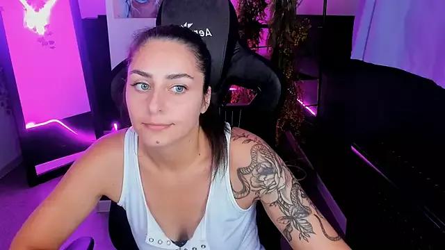 Try our streaming cams variety and talk on a personal level with our adorable girls streamers, showing off their bountiful shapes and dildos.