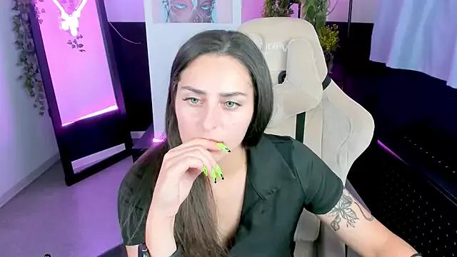 Try our streaming cams variety and talk on a personal level with our adorable girls streamers, showing off their bountiful shapes and dildos.