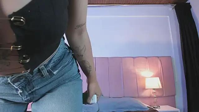 Try our streaming cams variety and talk on a personal level with our adorable girls streamers, showing off their bountiful shapes and dildos.