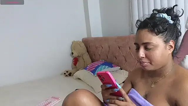 Valery_lovexx from StripChat is Freechat