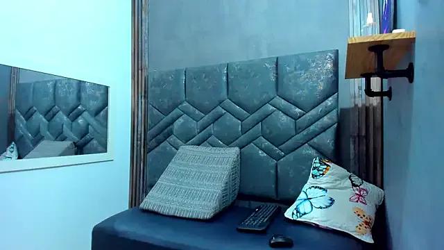 VALERY_PARIS from StripChat is Freechat