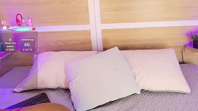 Try our streaming cams variety and talk on a personal level with our adorable girls streamers, showing off their bountiful shapes and dildos.