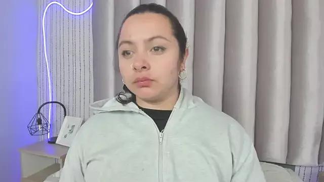 VALERYESANDERSS from StripChat is Freechat