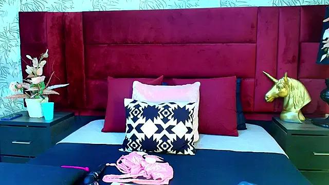 valerysimonss_ from StripChat is Freechat