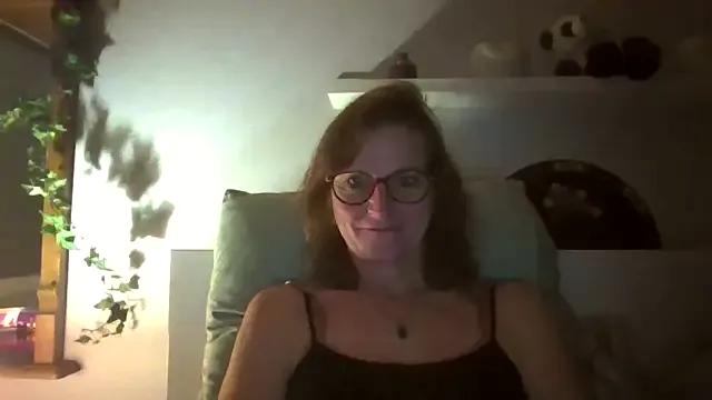 Valinella from StripChat is Freechat