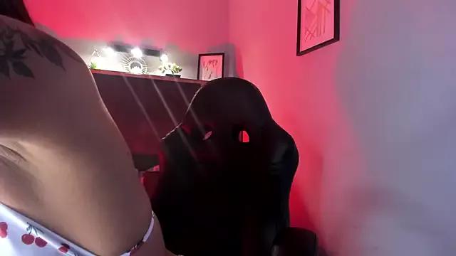 Try our streaming cams variety and talk on a personal level with our adorable girls streamers, showing off their bountiful shapes and dildos.