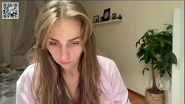 VampyMary from StripChat is Freechat