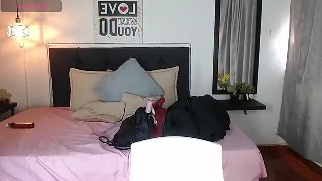 Try our streaming cams variety and talk on a personal level with our adorable girls streamers, showing off their bountiful shapes and dildos.