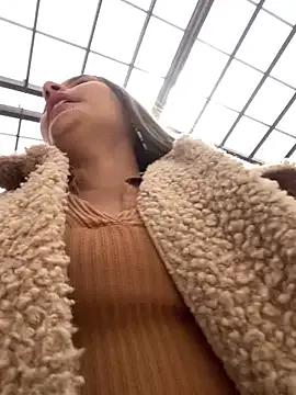 Vanessa-17_ from StripChat is Freechat