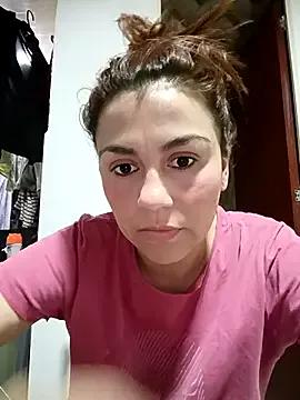 vanessa-titisM from StripChat is Freechat