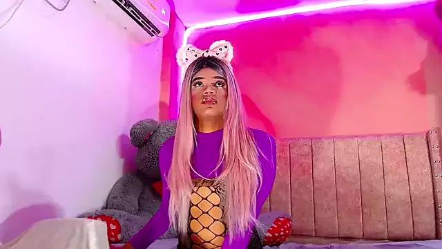Try our streaming cams variety and talk on a personal level with our adorable girls streamers, showing off their bountiful shapes and dildos.
