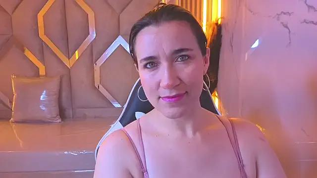Vanessaa1687_TP from StripChat is Freechat