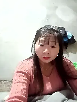 vangkt-cute from StripChat is Freechat