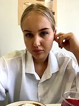 VanillaCakes from StripChat is Freechat