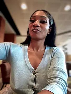 VannessaJj from StripChat is Freechat