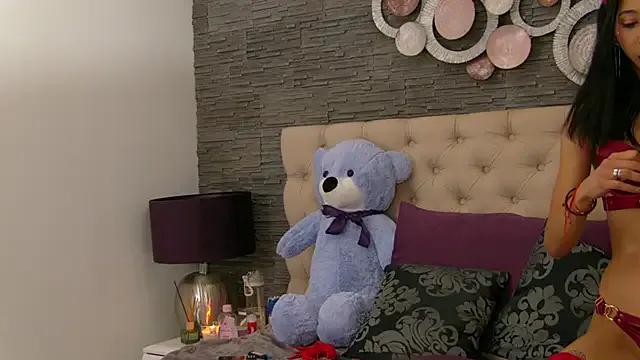 VannyFoxx from StripChat is Freechat