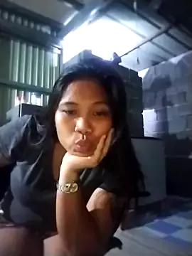 Veeluna16 from StripChat