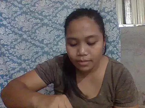 Veeluna16 from StripChat is Freechat