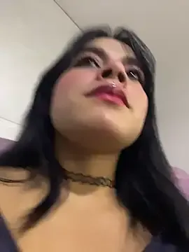 Veeronica_ from StripChat is Freechat