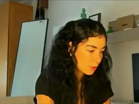 Velena_Sade from StripChat