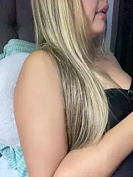 vellaAngel from StripChat