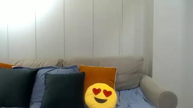 Try our streaming cams variety and talk on a personal level with our adorable girls streamers, showing off their bountiful shapes and dildos.