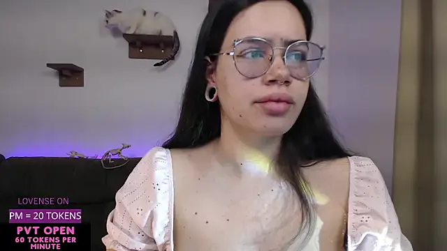 Try our streaming cams variety and talk on a personal level with our adorable girls streamers, showing off their bountiful shapes and dildos.