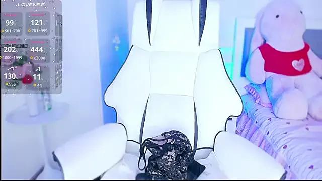 Try our streaming cams variety and talk on a personal level with our adorable girls streamers, showing off their bountiful shapes and dildos.