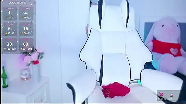 Try our streaming cams variety and talk on a personal level with our adorable girls streamers, showing off their bountiful shapes and dildos.