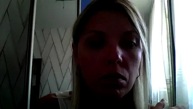 VelvetLove287 from StripChat