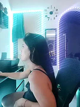 VelvetMoon11 on StripChat 