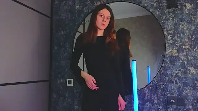 VelvetNyxen on StripChat 