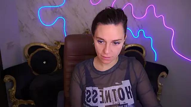 VelvetSkyy from StripChat