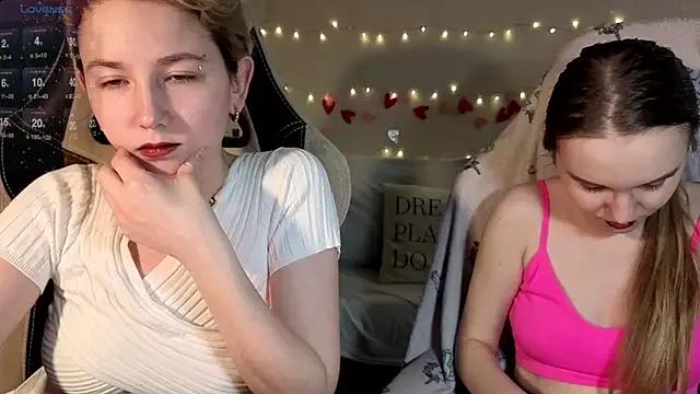 velvetvalkyries from StripChat