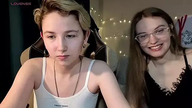 velvetvalkyries from StripChat