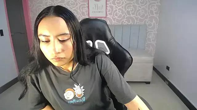 Try our streaming cams variety and talk on a personal level with our adorable girls streamers, showing off their bountiful shapes and dildos.