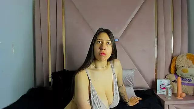 venusmorgan from StripChat is Freechat