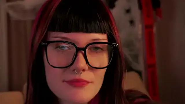 VeolaHoiness from StripChat is Freechat