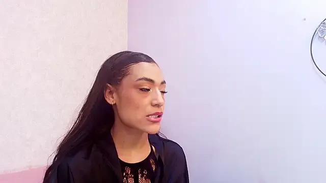 Vero_Temptation from StripChat is Freechat