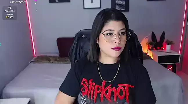 Try our streaming cams variety and talk on a personal level with our adorable girls streamers, showing off their bountiful shapes and dildos.