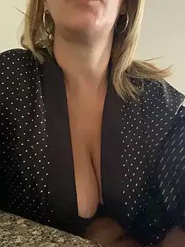 Veryvery30 from StripChat is Freechat