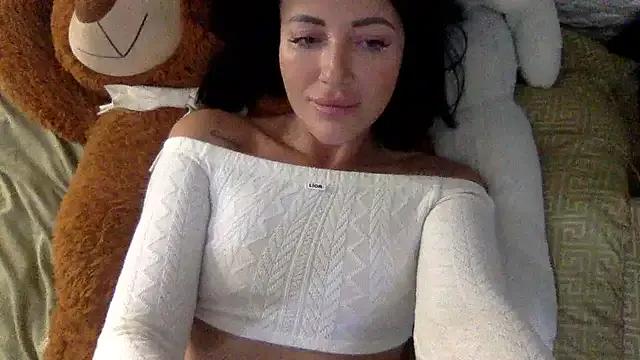 Try our streaming cams variety and talk on a personal level with our adorable girls streamers, showing off their bountiful shapes and dildos.
