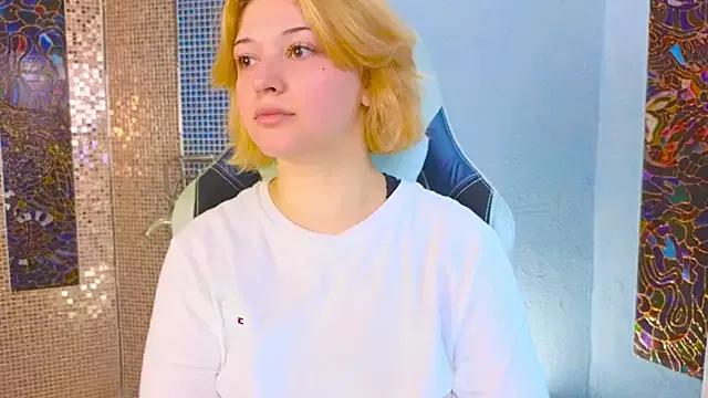 vibe_me_daddy from StripChat is Freechat
