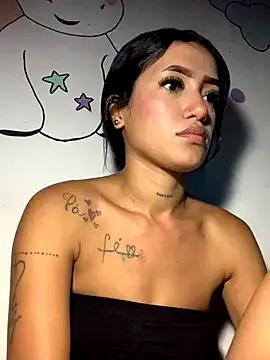 vicky_golden from StripChat is Freechat