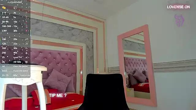 Try our streaming cams variety and talk on a personal level with our adorable girls streamers, showing off their bountiful shapes and dildos.